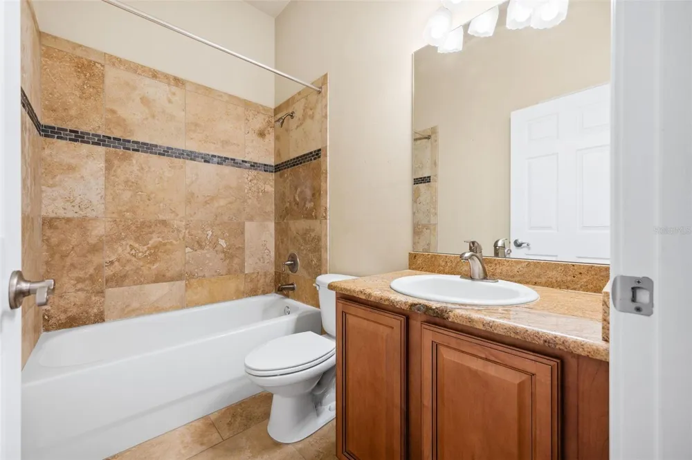 7560 WHITE OAKS ROAD Alachua, FL 32615
