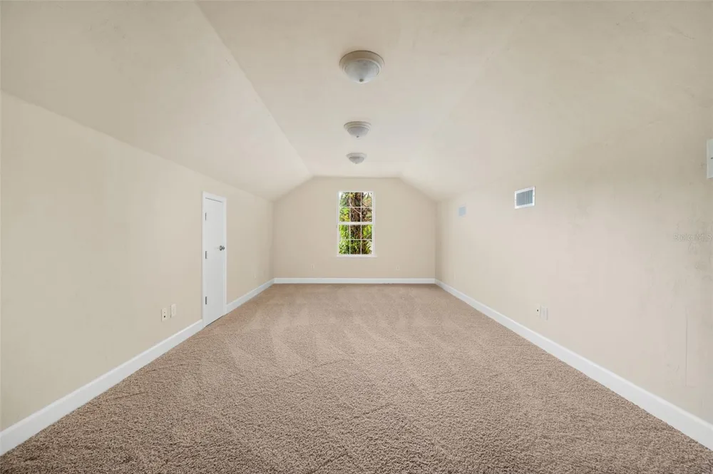 7560 WHITE OAKS ROAD Alachua, FL 32615