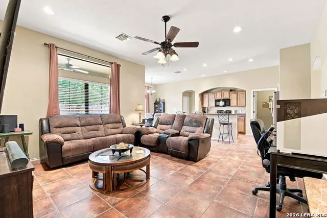 314 Yorktown Pleasanton, TX 78064
