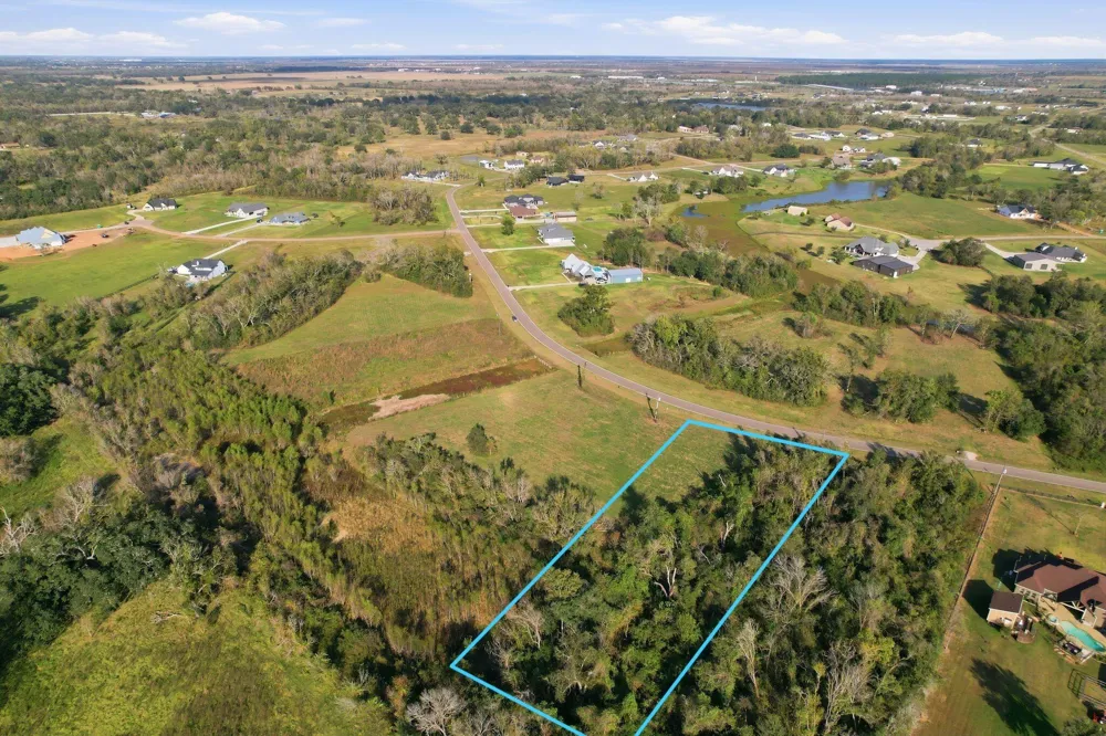 22818 Pittman Drive Angleton, TX 77515