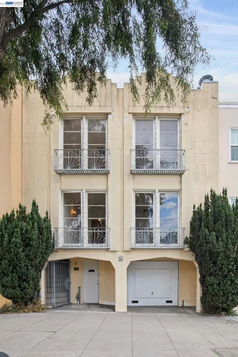 83 Stanyan St