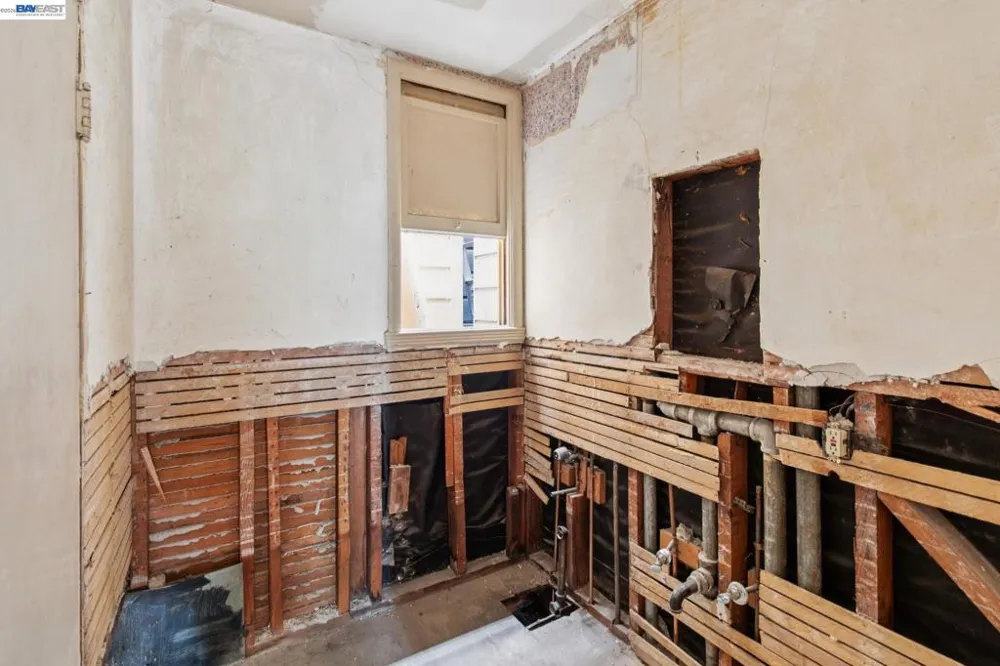 83 Stanyan St San Francisco, CA 94118