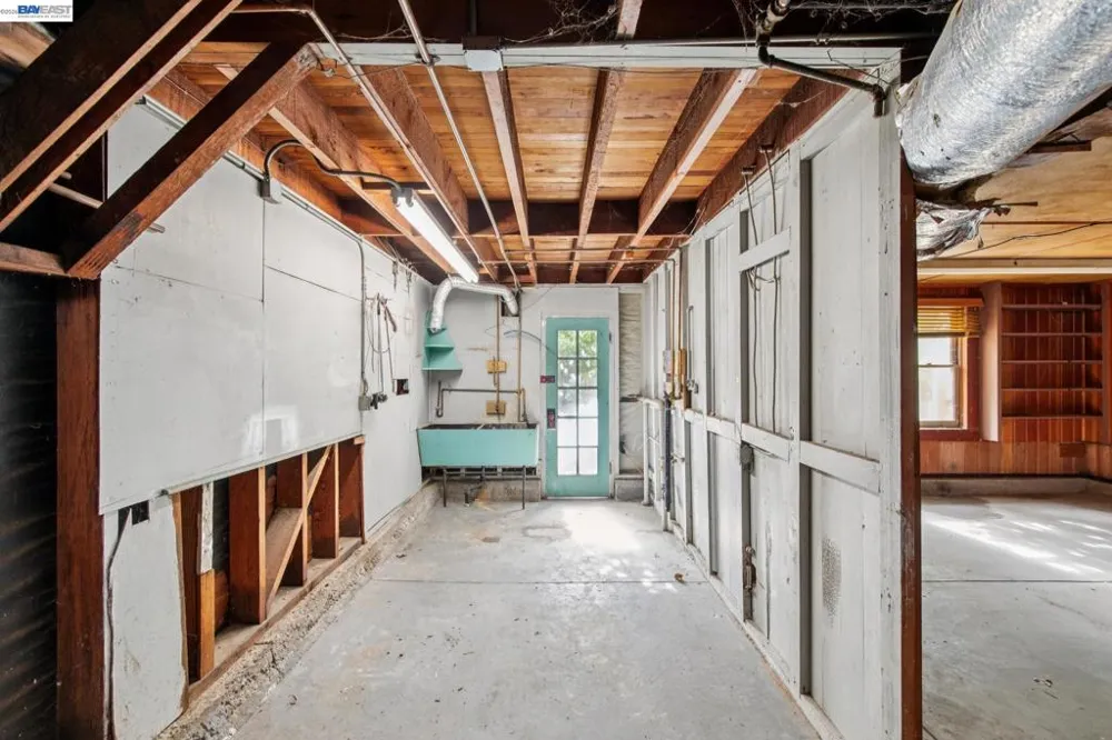 83 Stanyan St San Francisco, CA 94118