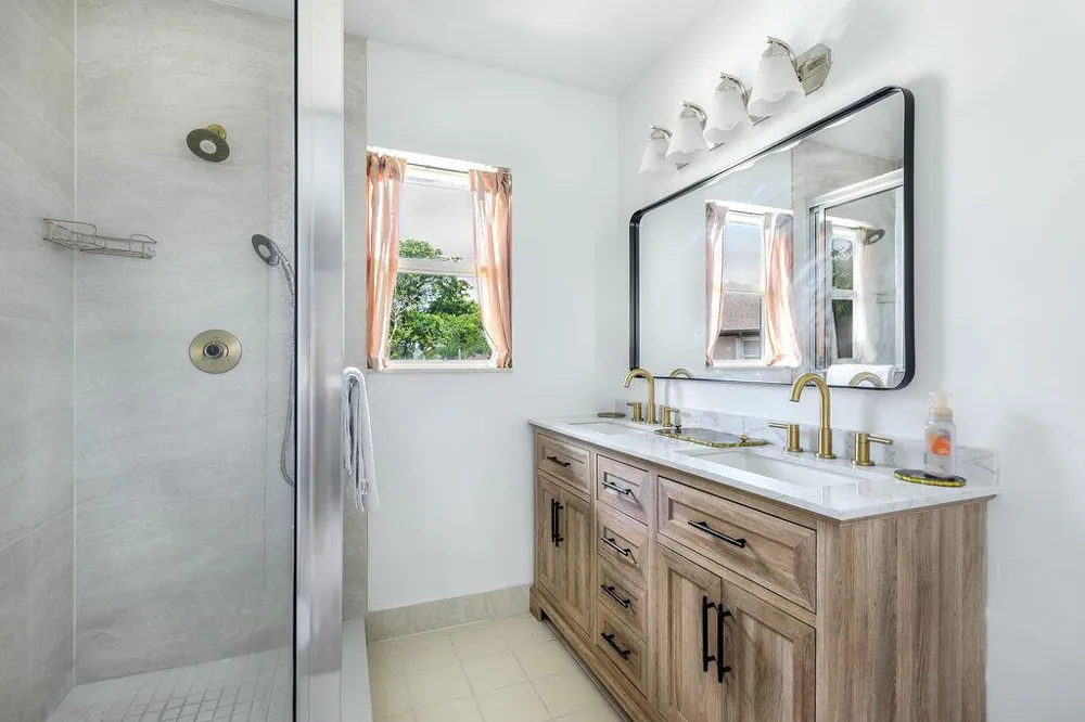 38 Essex Court #Unit d Royal Palm Beach, FL 33411