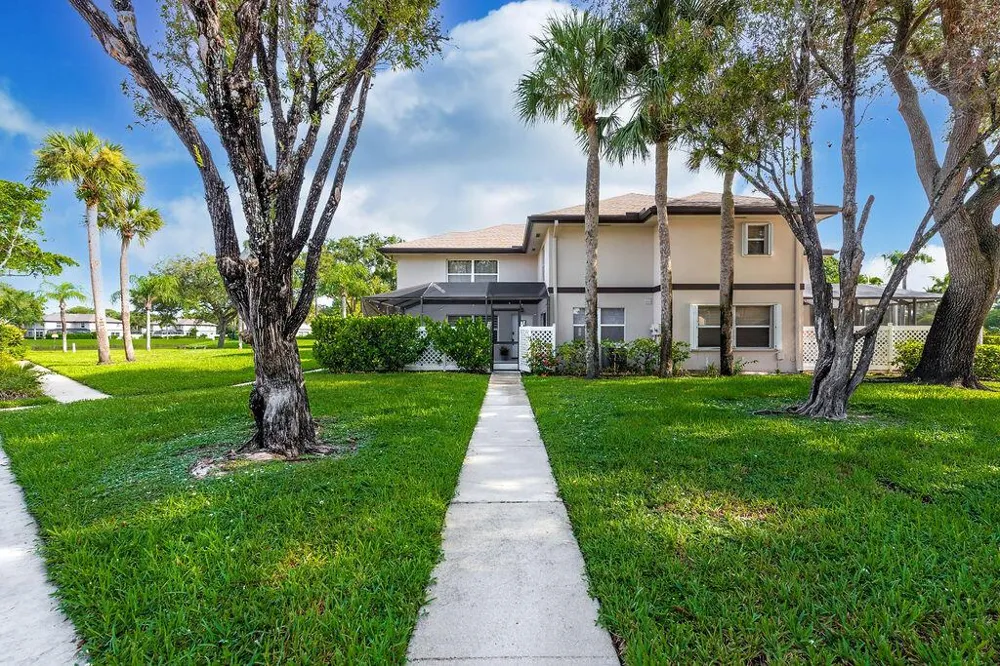 38 Essex Court #Unit d Royal Palm Beach, FL 33411