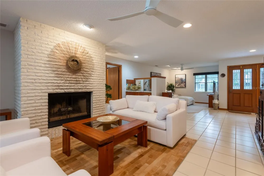 16509 E COURSE DRIVE Tampa, FL 33624