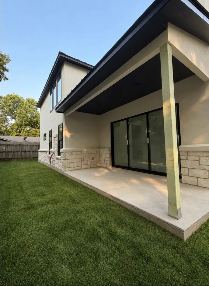 9501 Meadowheath Drive #B Austin, TX 78729