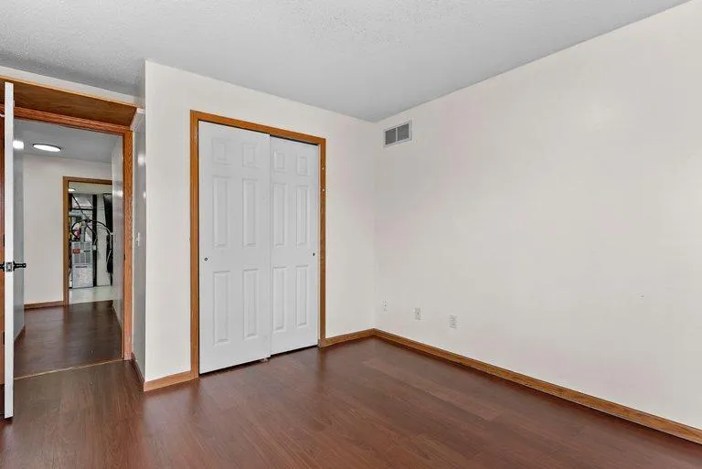 7559 Derby Lane Shakopee, MN 55379