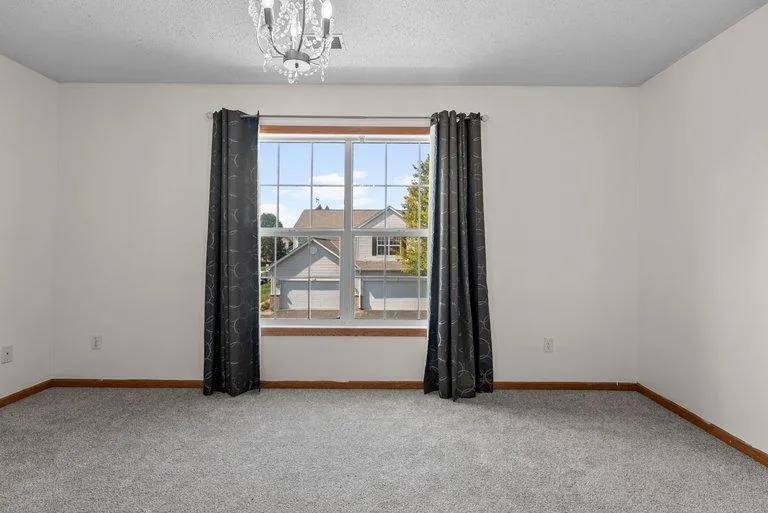 7559 Derby Lane Shakopee, MN 55379