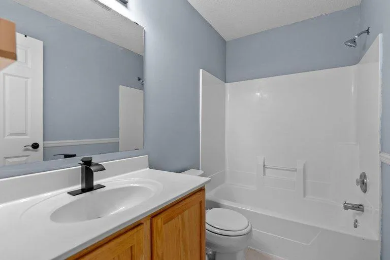 7559 Derby Lane Shakopee, MN 55379