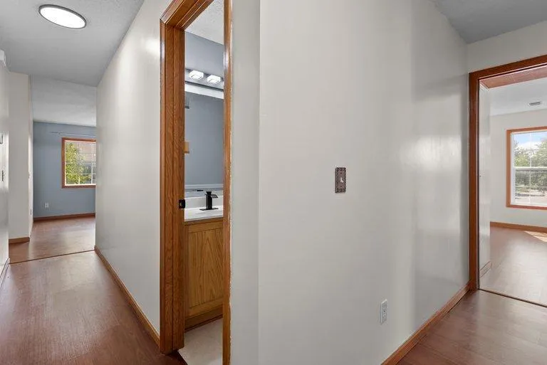7559 Derby Lane Shakopee, MN 55379
