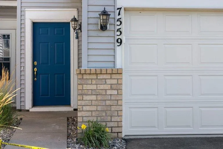 7559 Derby Lane Shakopee, MN 55379