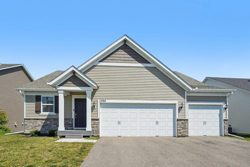 1066 Meadow Lane Waconia, MN 55387