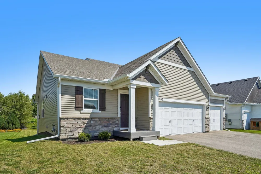1066 Meadow Lane Waconia, MN 55387