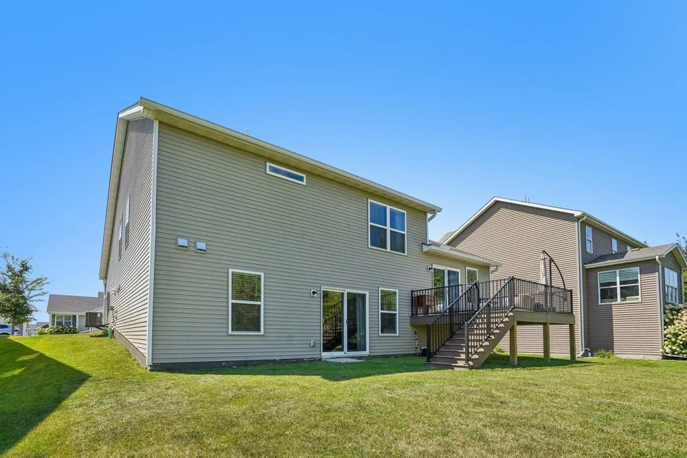 1066 Meadow Lane Waconia, MN 55387