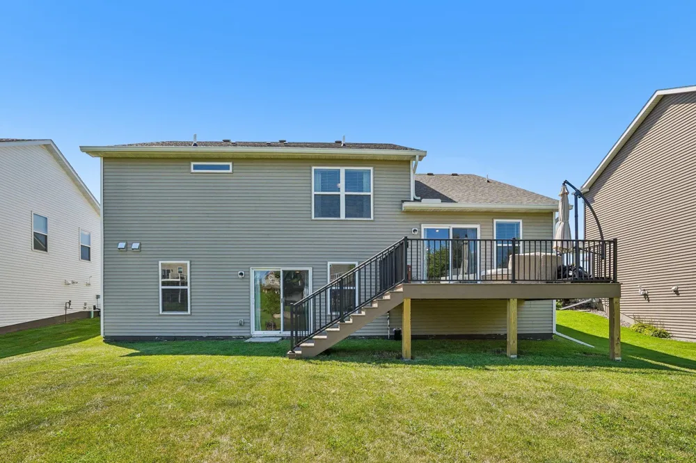 1066 Meadow Lane Waconia, MN 55387