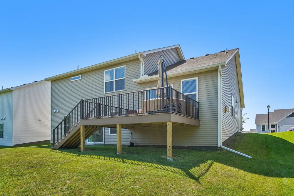 1066 Meadow Lane Waconia, MN 55387