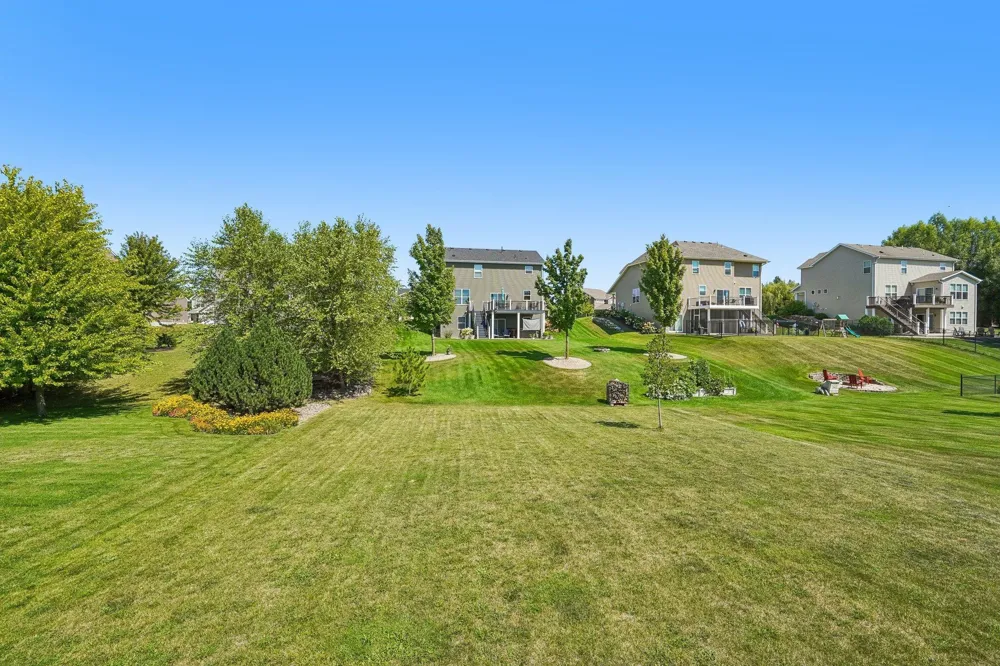 1066 Meadow Lane Waconia, MN 55387