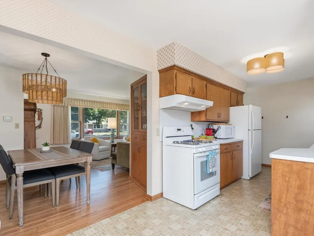 948 Main Street S Shakopee, MN 55379