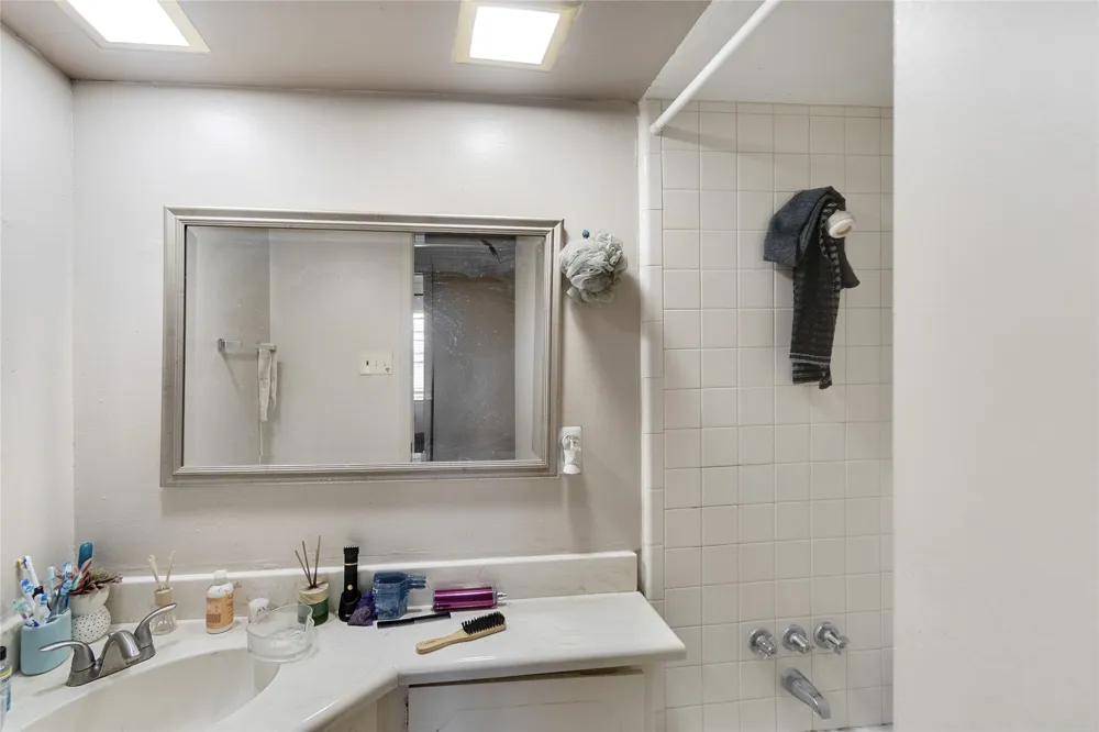 2801 Laramie Street Irving, TX 75062