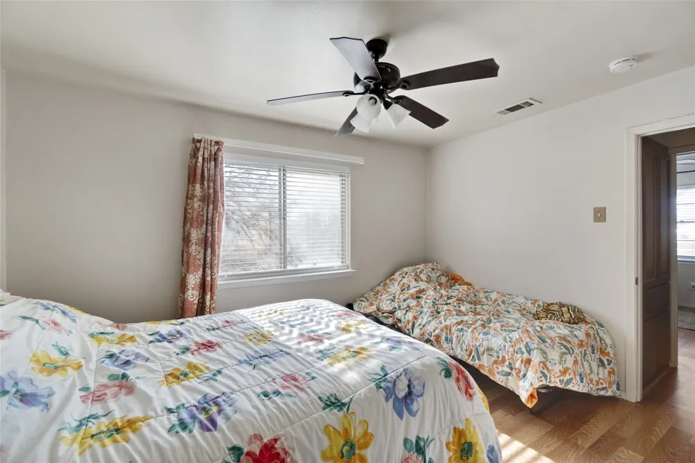 2801 Laramie Street Irving, TX 75062