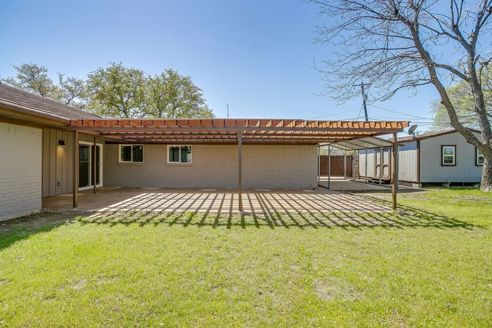 6940 Bal Lake Drive Fort Worth, TX 76116