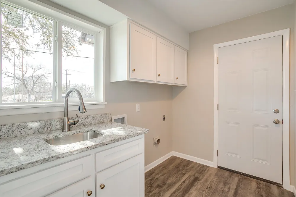 6940 Bal Lake Drive Fort Worth, TX 76116