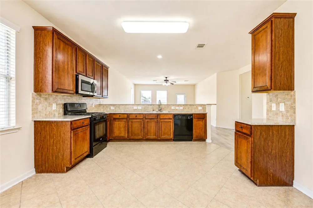 7419 Sabinal Creek Drive Richmond, TX 77407