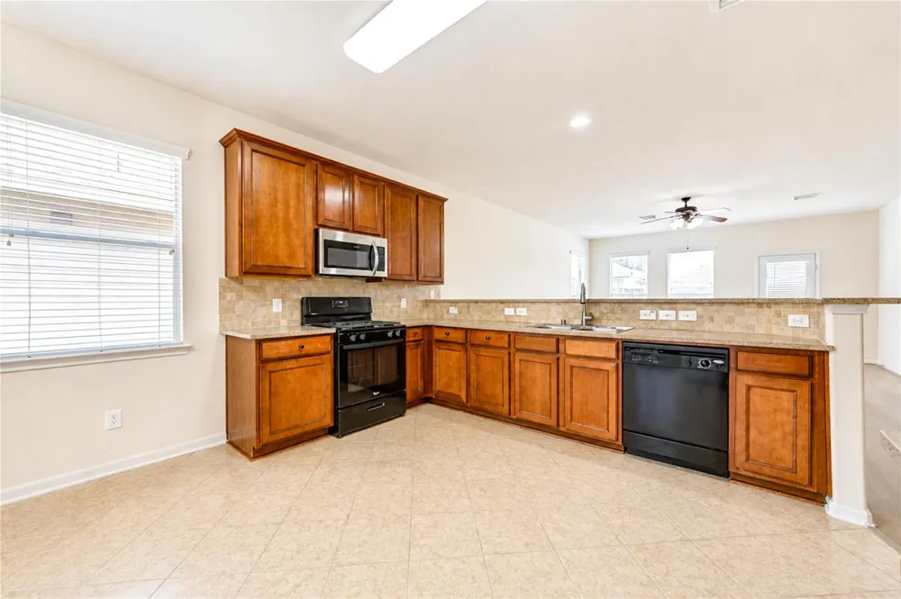 7419 Sabinal Creek Drive Richmond, TX 77407