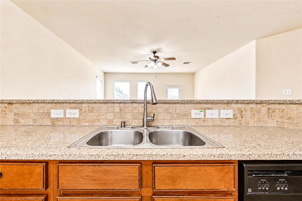 7419 Sabinal Creek Drive Richmond, TX 77407