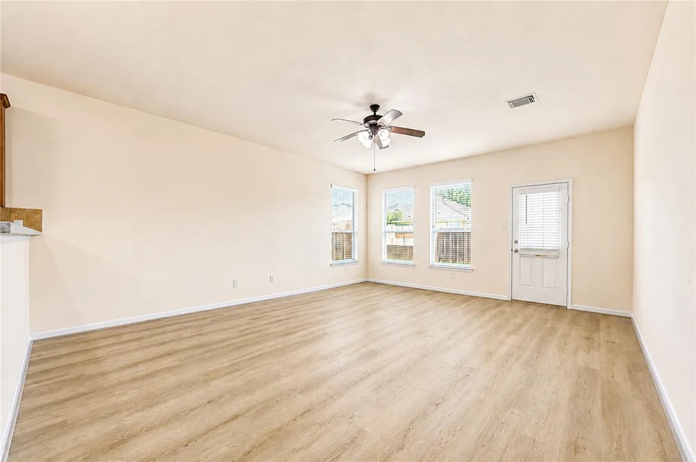 7419 Sabinal Creek Drive Richmond, TX 77407