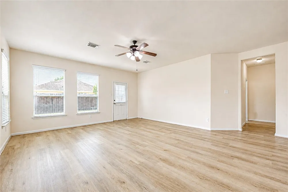 7419 Sabinal Creek Drive Richmond, TX 77407