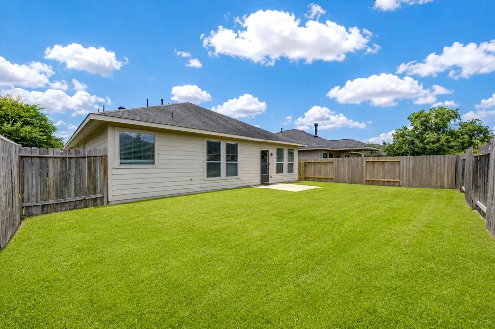 7419 Sabinal Creek Drive Richmond, TX 77407