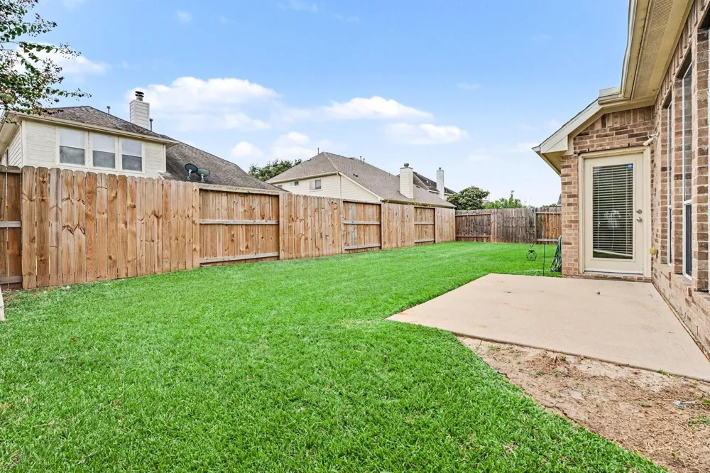 9018 Sunny Brook Lane Pearland, TX 77584