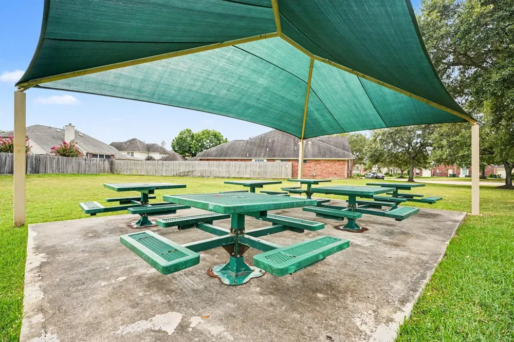 9018 Sunny Brook Lane Pearland, TX 77584