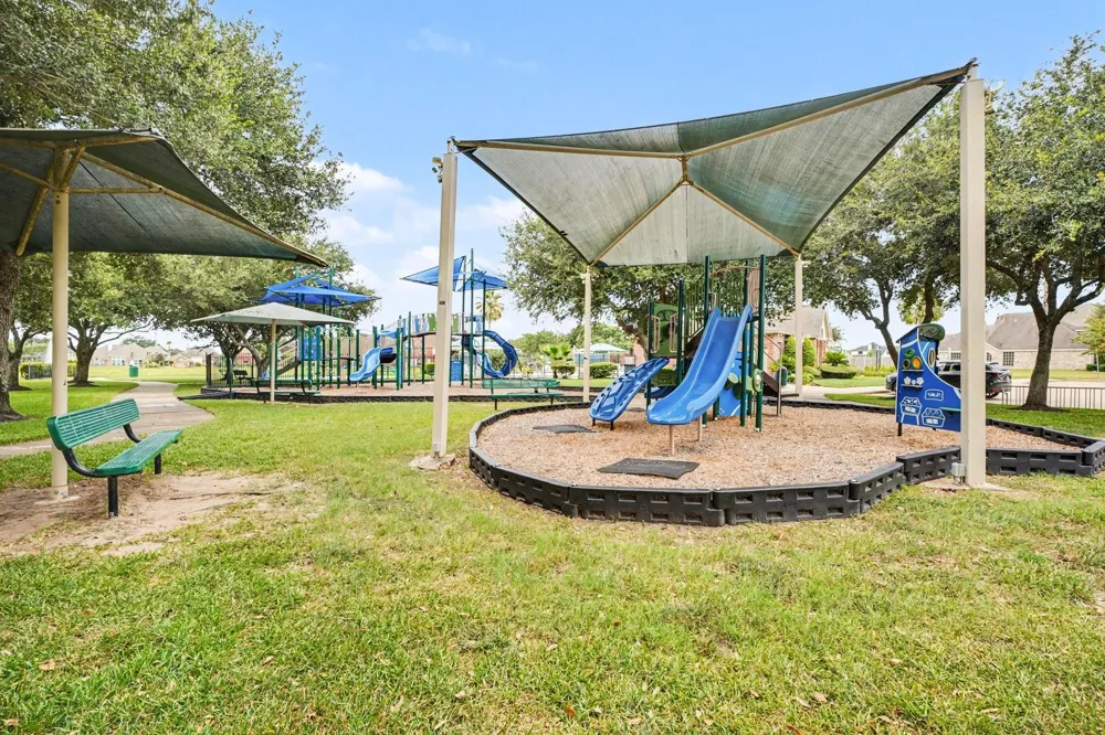 9018 Sunny Brook Lane Pearland, TX 77584