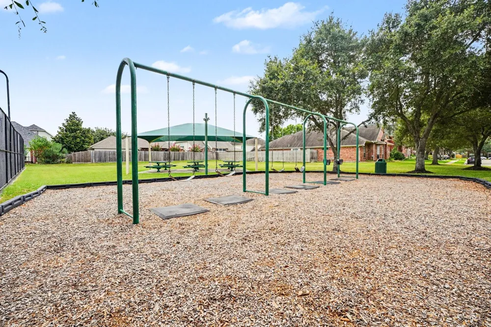 9018 Sunny Brook Lane Pearland, TX 77584
