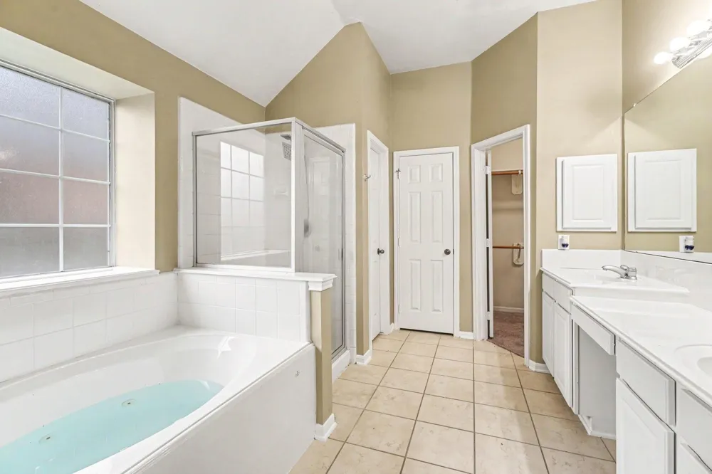 9018 Sunny Brook Lane Pearland, TX 77584