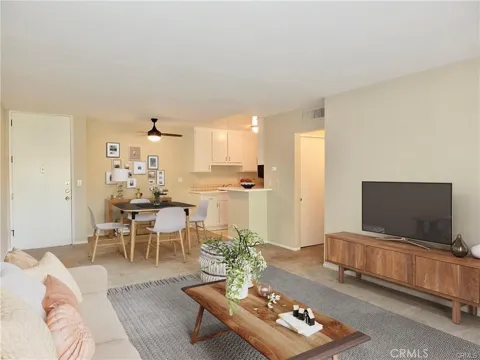 448 Bellflower Boulevard #319