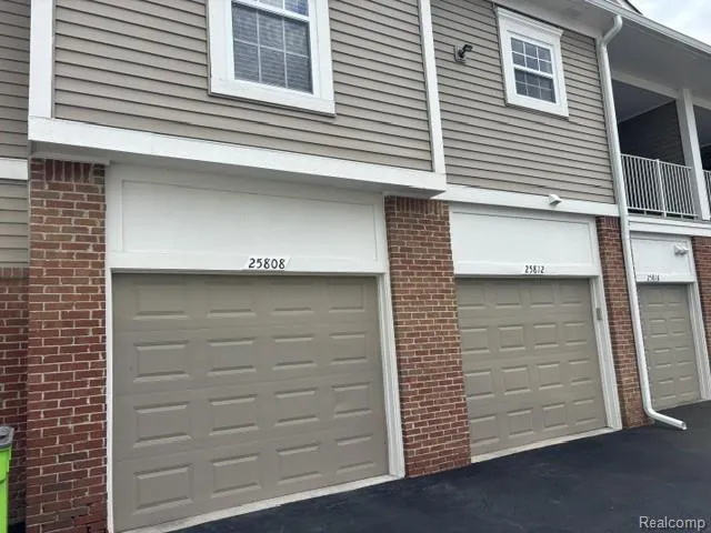 25808 Maritime Circle Harrison Charter Township, MI 48045