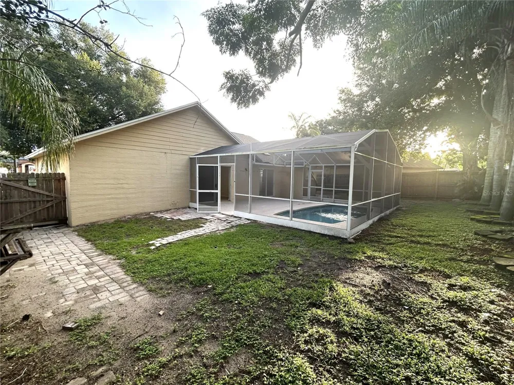 8008 ASPENCREST COURT Orlando, FL 32835