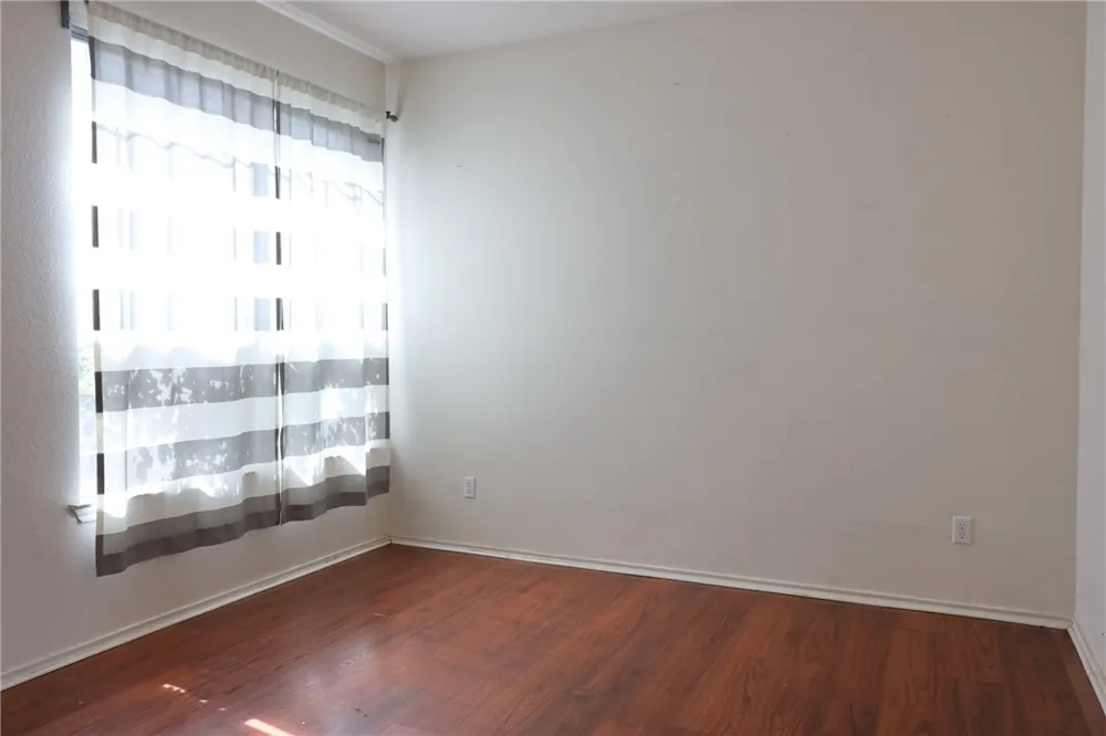 1004 W South Street Leander, TX 78641