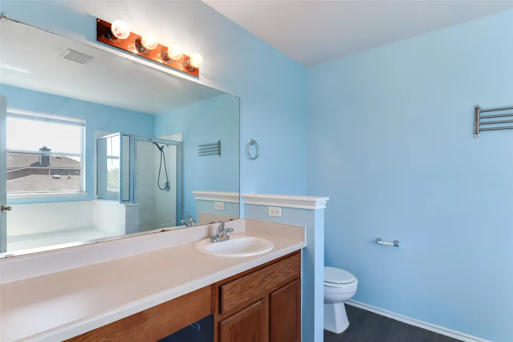 1004 W South Street Leander, TX 78641