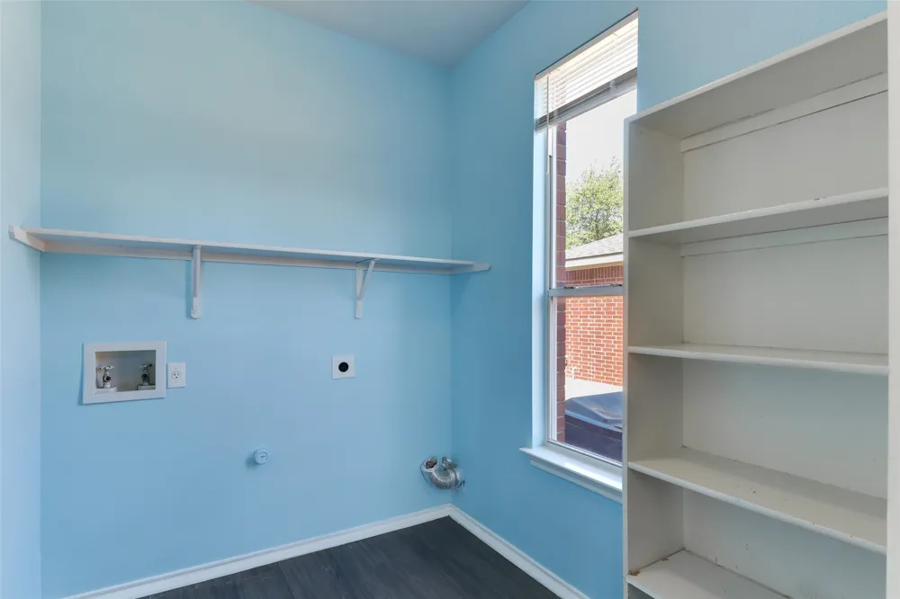 1004 W South Street Leander, TX 78641