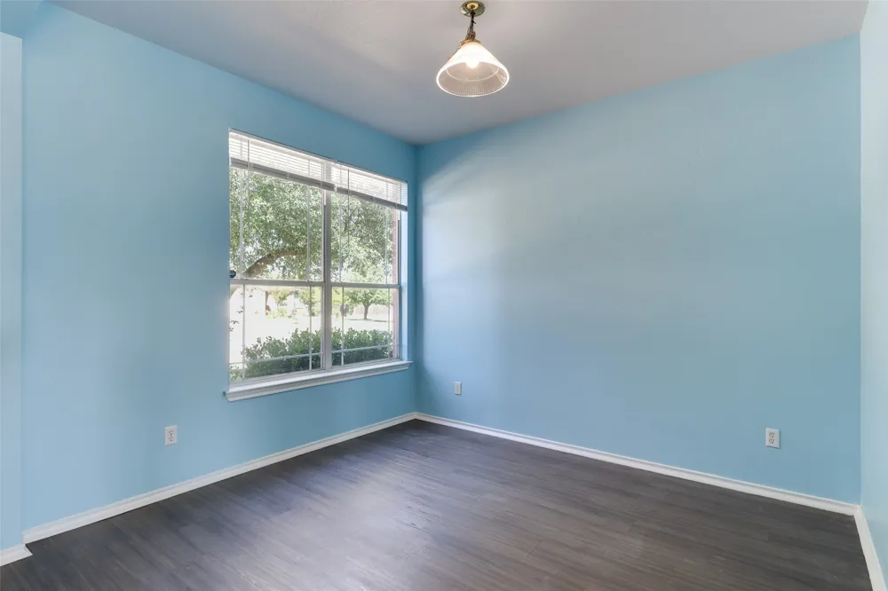 1004 W South Street Leander, TX 78641