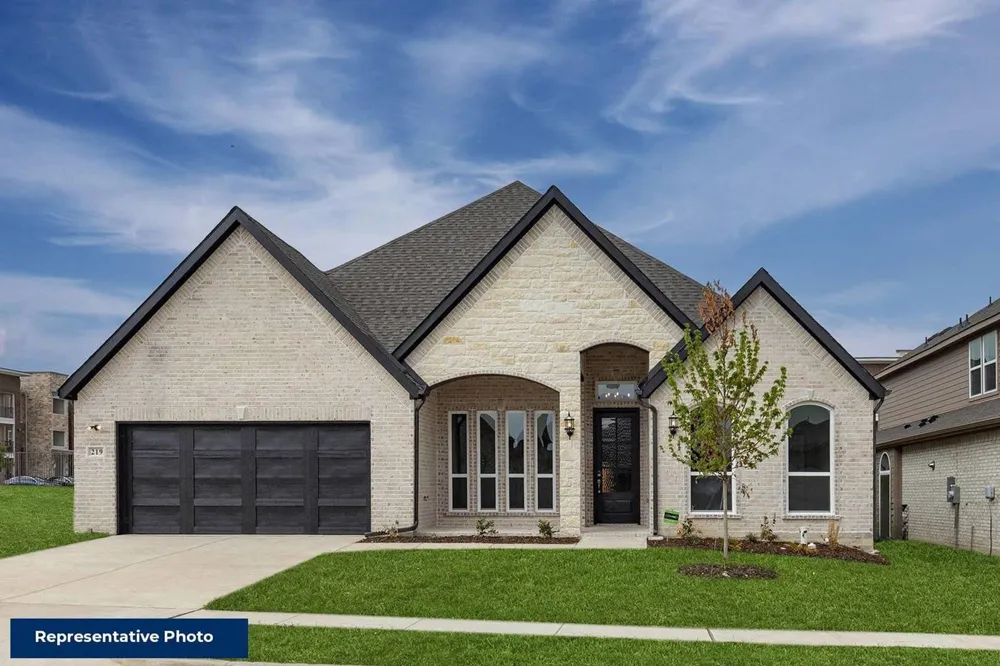 604 Ole Opry Drive Burleson, TX 76028