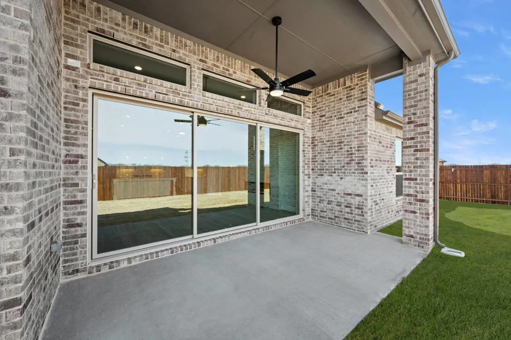 604 Ole Opry Drive Burleson, TX 76028
