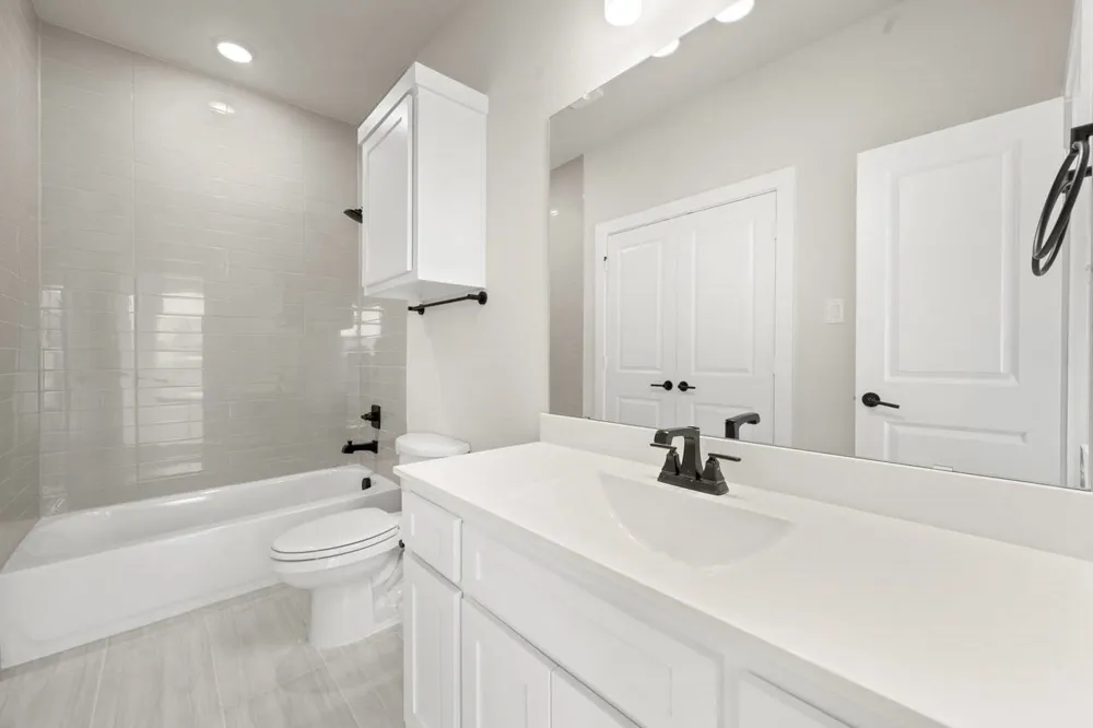 604 Ole Opry Drive Burleson, TX 76028