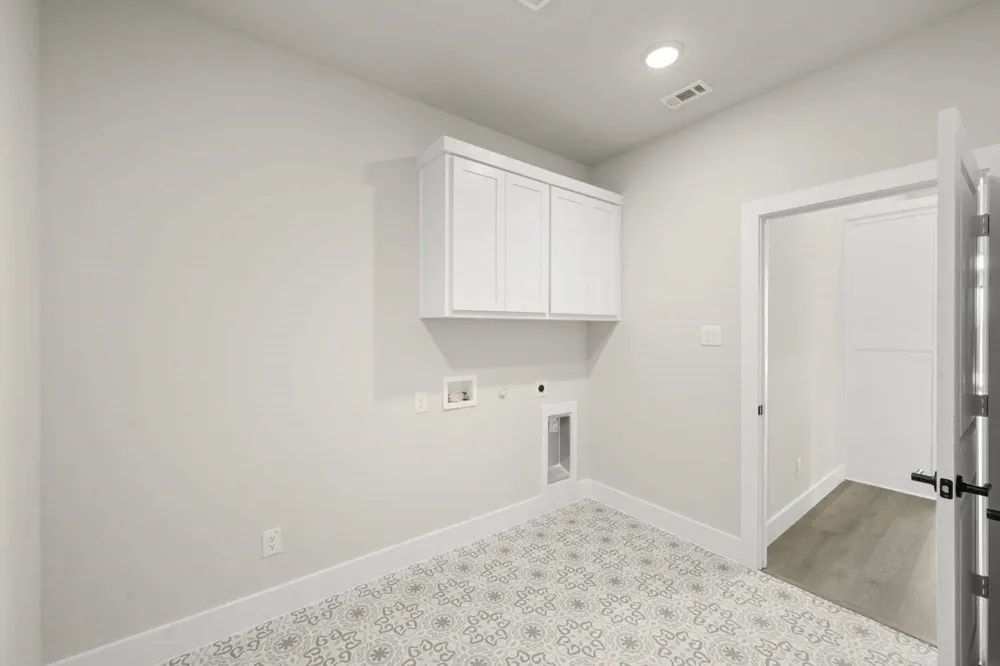 604 Ole Opry Drive Burleson, TX 76028