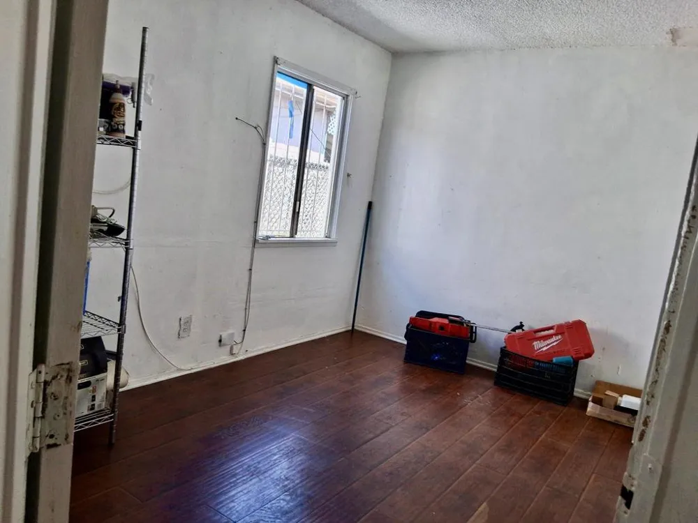 10328 Hickory Street Los Angeles, CA 90002